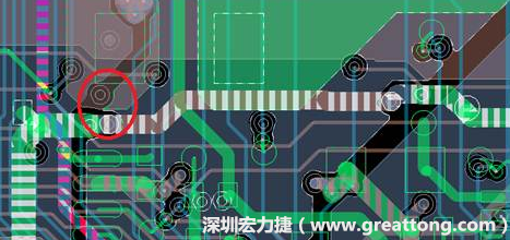 慢慢確認(rèn)CAF發(fā)生的位置后，可以配合Gerber查看PCB的結(jié)構(gòu)是否有通孔太近或是線路太近的問題。